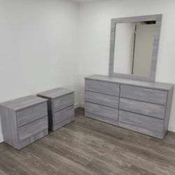 DRESSER WITH MIRROR AND TWO NIGHTSTANDS 