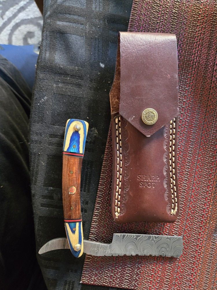 Handmade hand forged straight razor for shaving