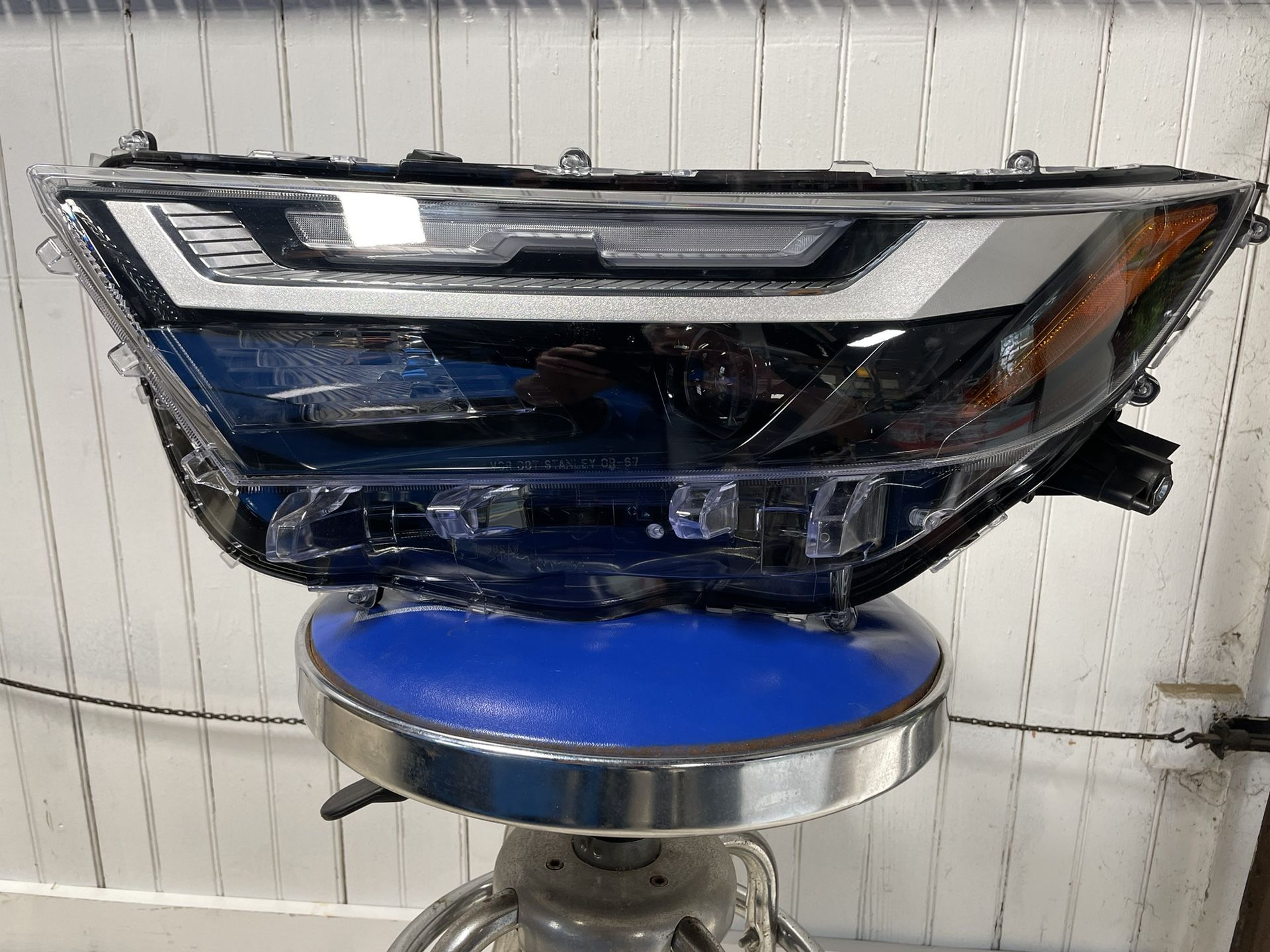 Toyota 2025 RAV4 left-hand headlight assembly
