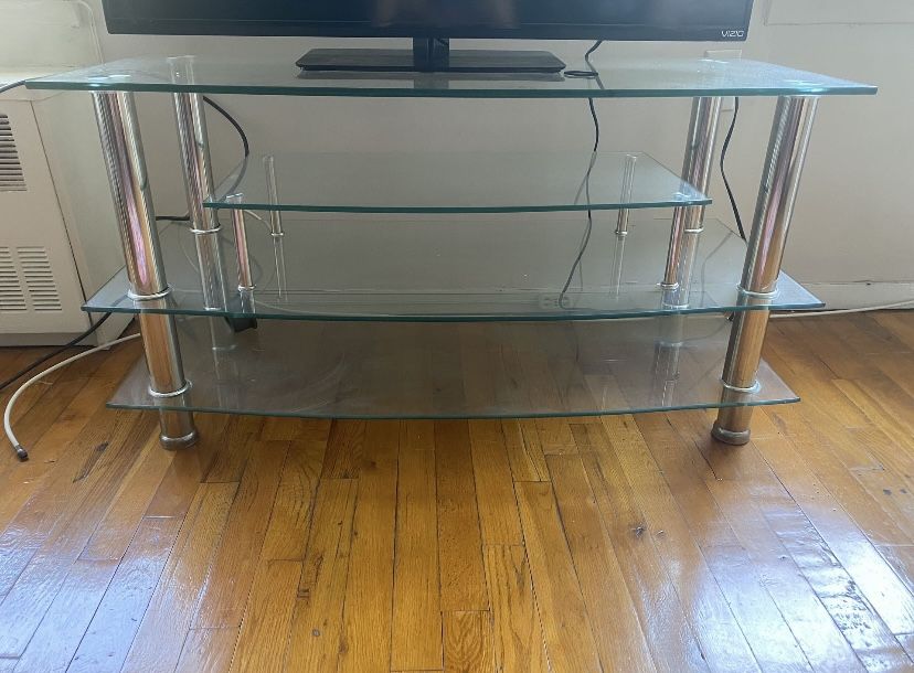 4 PIECE GLASS SET - MUST PICK UP IN VAN OR TRUCK! OFFER UP!