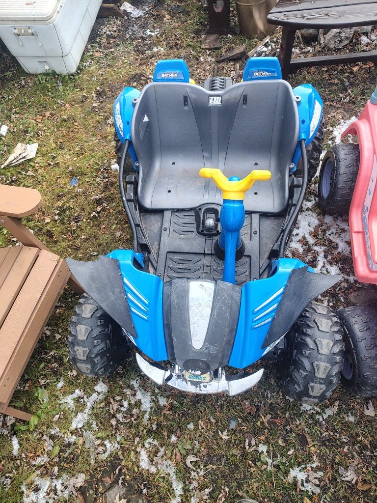 Kids Ride-On Power Wheel – Runs Great – $100 (Bundle Deals!)