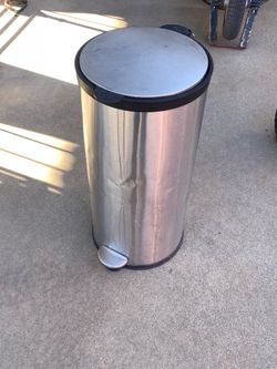 Trash can