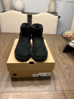 UGG Classic Mini Boots Black Size 9