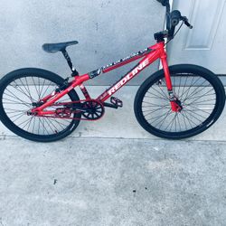 Redline MX24 Cruiser W/Extras. 