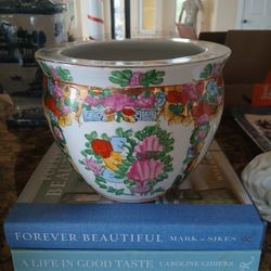 Rose Medallion Fishbowl Cachepot