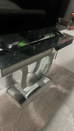 Mirrored console table Mirrored console table
