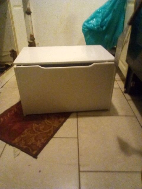 White Shelf Cabinet
