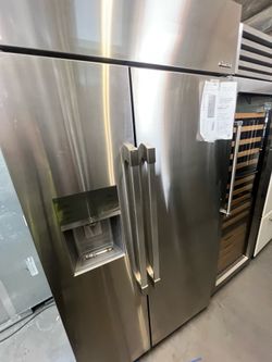 Dacor 42” built in refrigerator