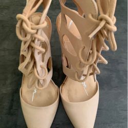 Jessica Simpson Bisque Cecerre Lace Up Heels Size 6.5M  