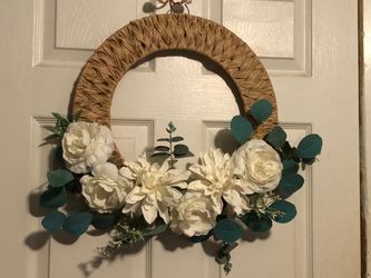 Decorative door wreath