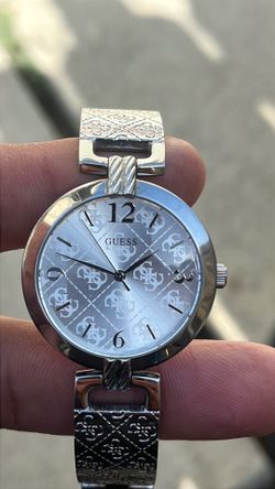 Women’s wrist watch GUESS