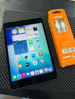 64GB Apple iPad 5 Mini (5th Generation) 7.9” Inches