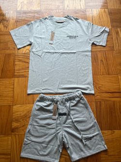 Brand New Essentials Set T-Shirt and Shorts Set L