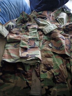 Military clothing lot