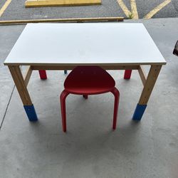 KIDS TABLE WITH 2 Chairs 