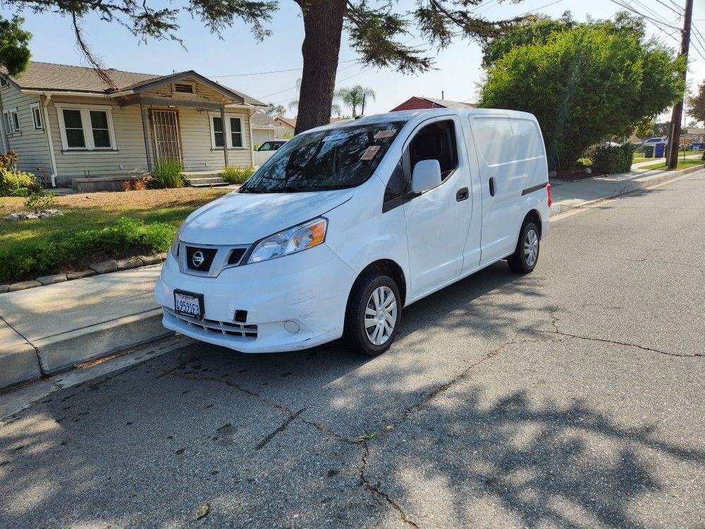 2022 Nissan Nv200