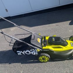 Small Rioby Lawn Mower 16 . 