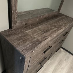 6-Drawer with mirror