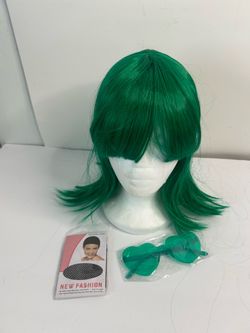 New Women’s Green Wig and Heart Sunglasses Costume Set