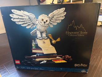 LEGO Harry Potter Hogwarts Icons - Collectors' Edition 76391 20th Anniversary Collectable Model