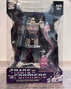 Transformers-Megatron Vinyl Figure by Culture Fly
