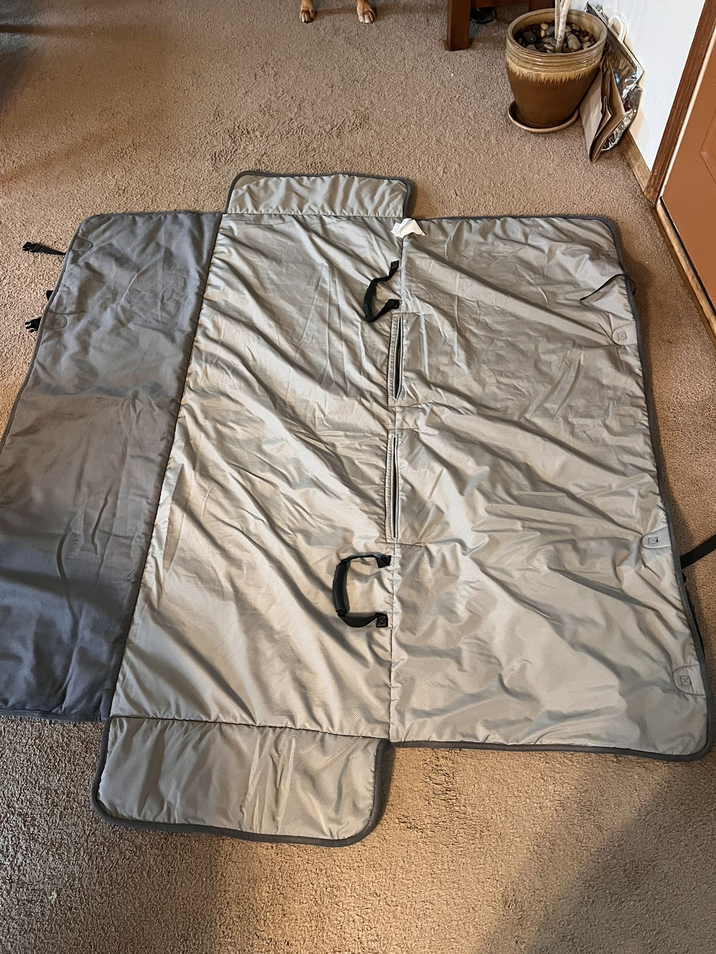 Orvis Dog Cover. Fits Sr Or Sr5 Tundras 2022 Or Lower