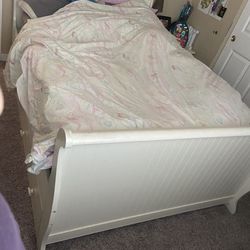 Double Bed Frame And Matching 6 Drawer Dresser