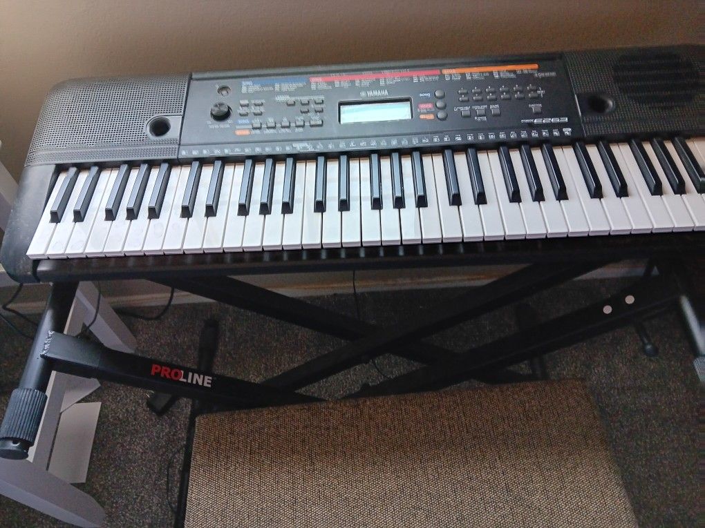 YAHAMA Proline ECECTRIC Keyboard With Synthesizer