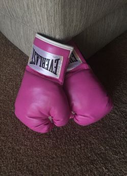 Boxing gloves
