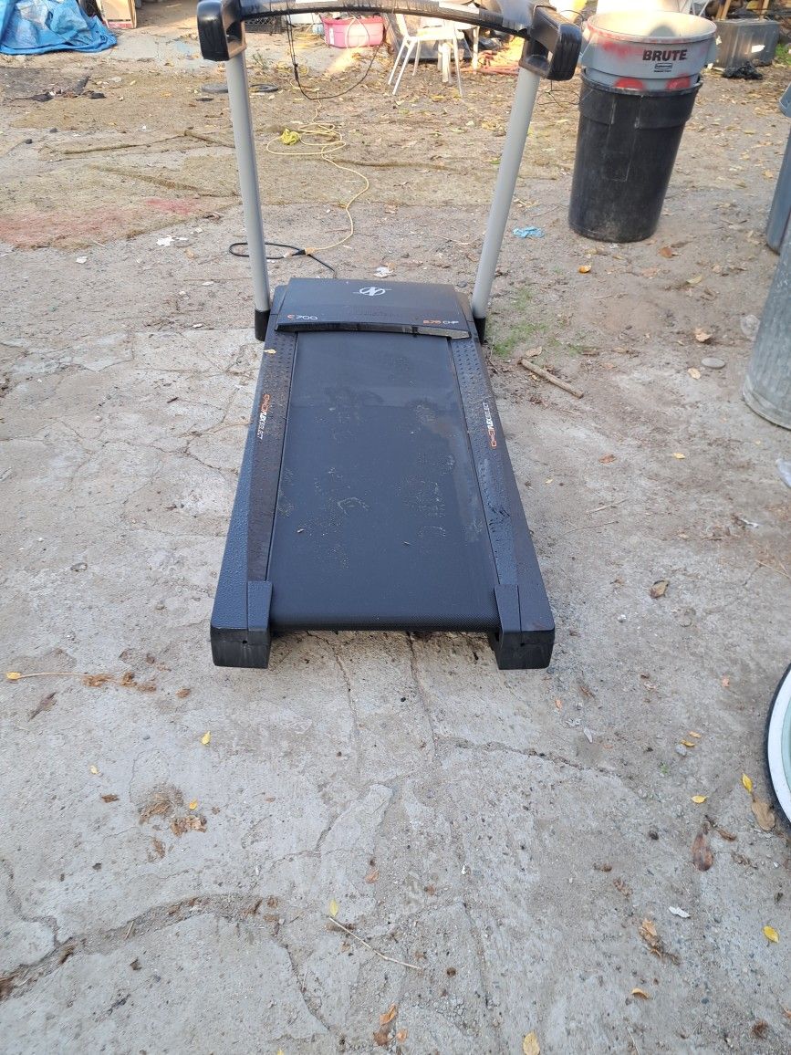 Treadmill  C700 Flex Select