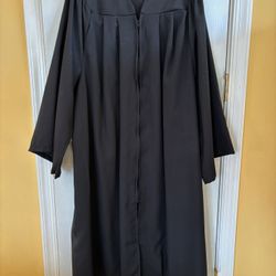 Graduation gown & cap for 5’3” -5’5”