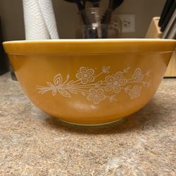 Flawless Vintage Pyrex