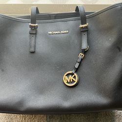 Michael Kors tote 