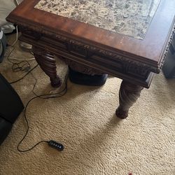 Coffee Table / End table