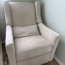 Comfortable Swinging Chair with Foot Rest – Perfect for Relaxing & Feeding Babyi  Cozy and stylish swinging chair with matching foot rest, perfect for