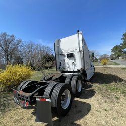 04 Freightliner Diesel Truck