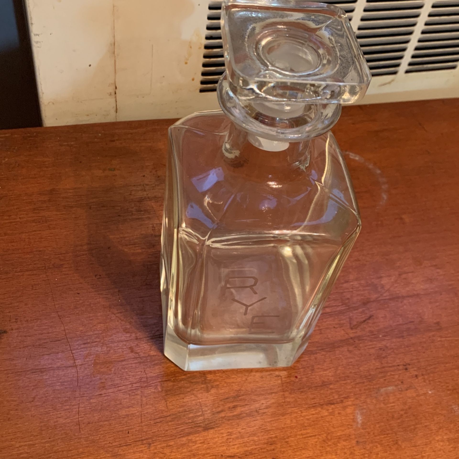 Vintage Rye Decanter w Stopper 