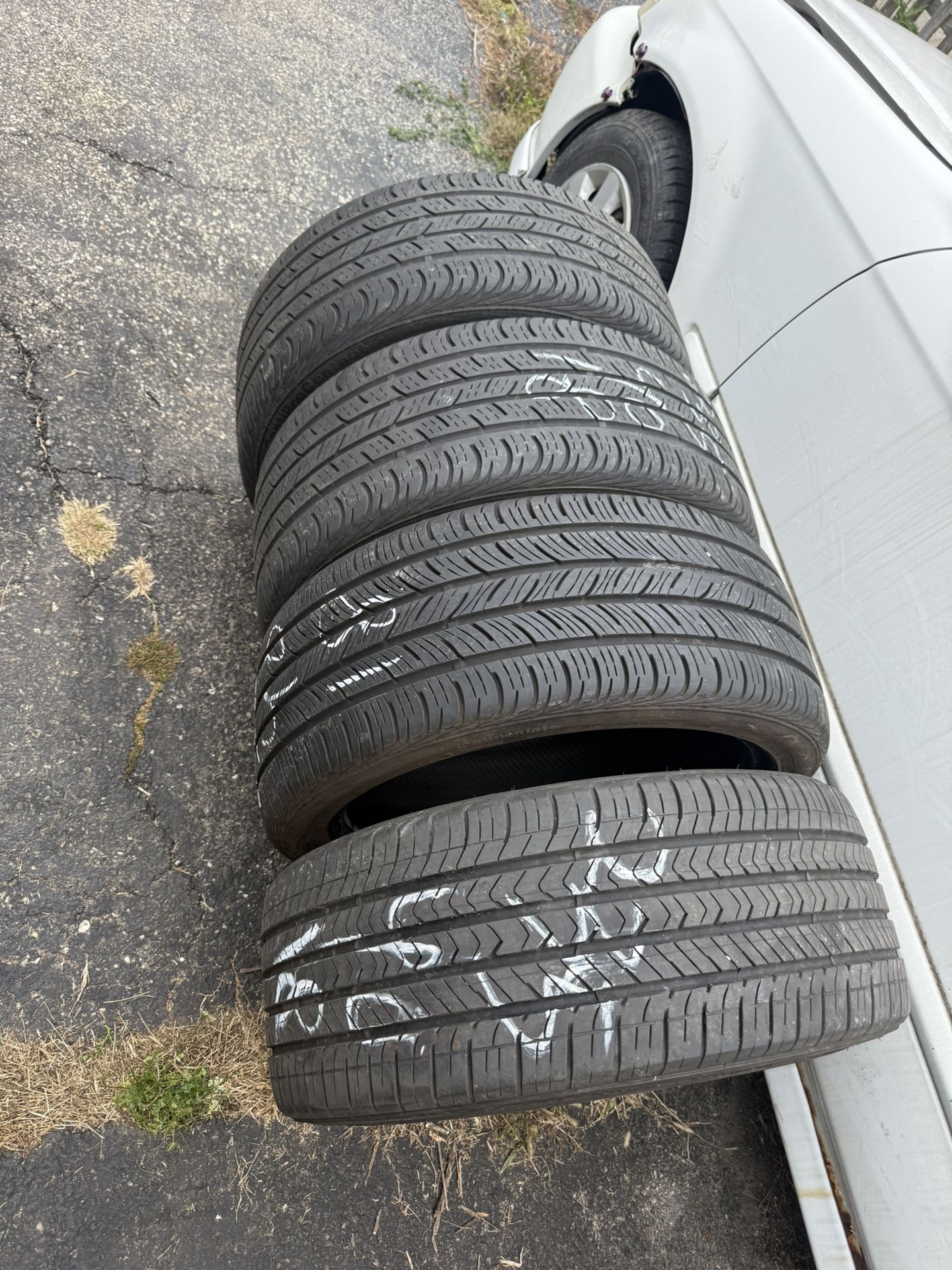 Tires 235/40/18 Great Condition