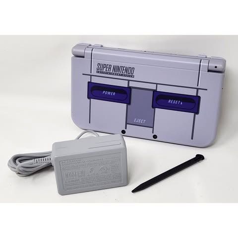 Nintendo New Nintendo 3DS XL Console - SNES Edition - RED-001