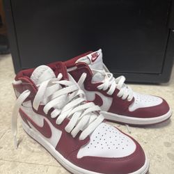 Nike Little Kids Air Jordan 1 Retro High OG White/Red Size 3Y