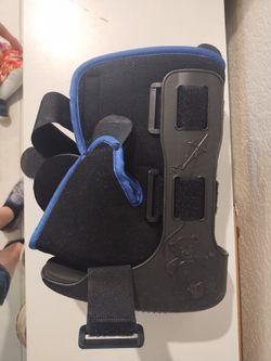 Children's size M Medical boot