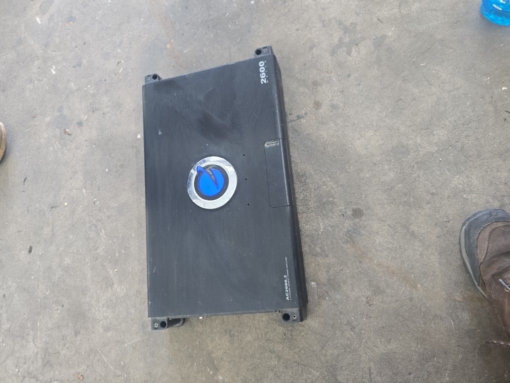 Planet Audio Amp