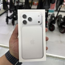 iPhone 17 Pro Max Unlocked 512GB! Finance For $50 Down Payment!!