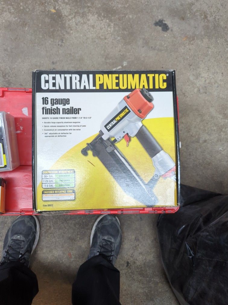 Nail Gun With Nails 16 Gauge