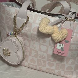 Juicy Couture 2 in 1 Handbag $55