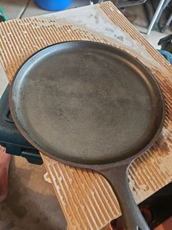 Cast Iron pan LODGE USA,griddle 10 in excellent perfect condition,  E MESA