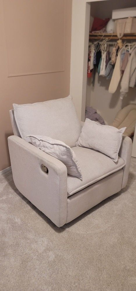 Pottery Barn Kids nursing manual recliner