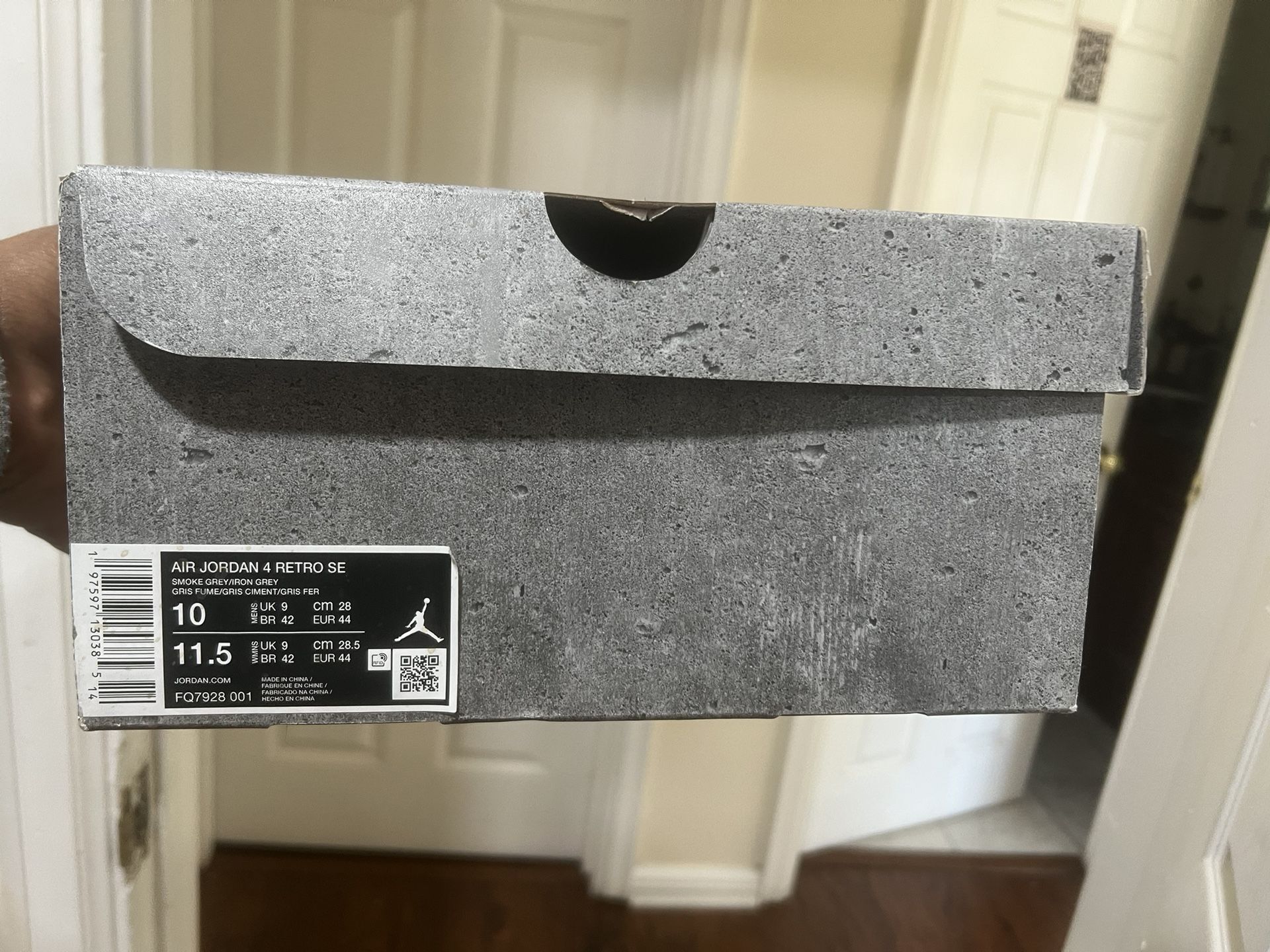 Cement Jordan 4’s