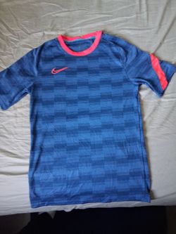 Nike dri-fit shirt, blue, small