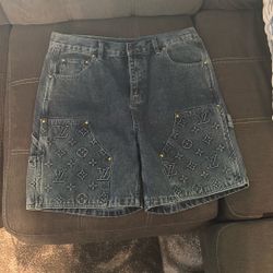 Louis Vuitton Shorts Size 34